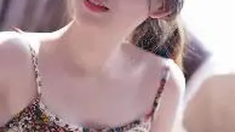 明星合照争议：钟嘉欣婉拒粉丝遭质疑，那英道歉引热议