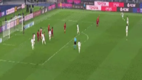 阿诺德社交媒体首秀同步利物浦伯纳乌基地训练之旅